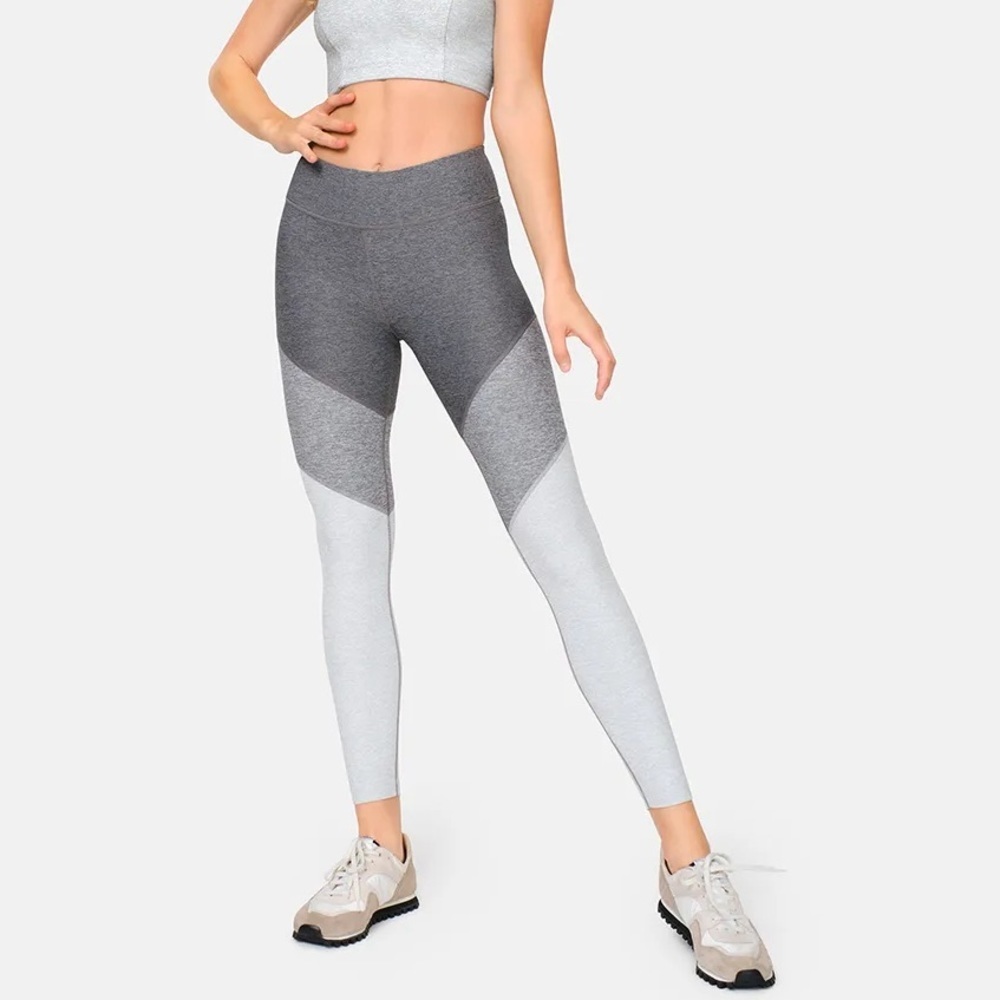 OUTDOOR VOICES Springs 7/8 Legging in Graphite/Ash/Dove Gray Colorblock Size M